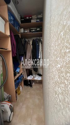 Продам двухкомнатную (2-комн.) квартиру, Травяная ул, д. 13, Выборг г