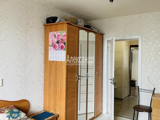 Продам трехкомнатную (3-комн.) квартиру, Авиаконструкторов пр-кт, д. 25, Санкт-Петербург г
