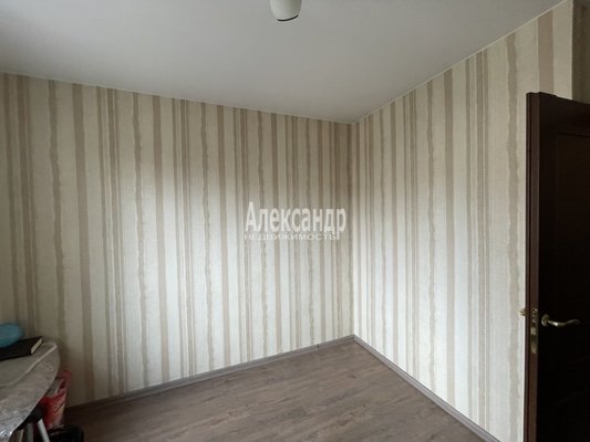 Продам трехкомнатную (3-комн.) квартиру, Авиаконструкторов пр-кт, д. 25, Санкт-Петербург г