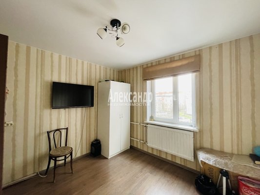 Продам трехкомнатную (3-комн.) квартиру, Авиаконструкторов пр-кт, д. 25, Санкт-Петербург г
