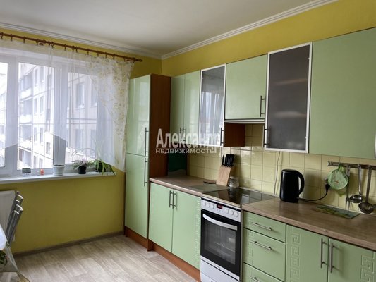 Продам трехкомнатную (3-комн.) квартиру, Авиаконструкторов пр-кт, д. 25, Санкт-Петербург г