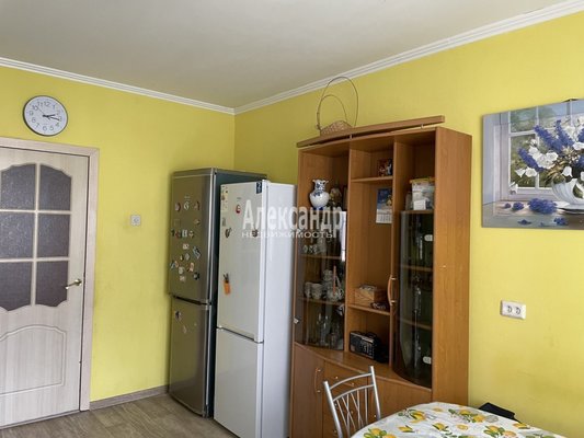 Продам трехкомнатную (3-комн.) квартиру, Авиаконструкторов пр-кт, д. 25, Санкт-Петербург г