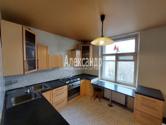 Продам трехкомнатную (3-комн.) квартиру, Белоусова ул, д. 29, Санкт-Петербург г