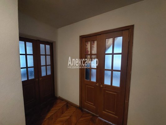 Продам трехкомнатную (3-комн.) квартиру, Белоусова ул, д. 29, Санкт-Петербург г