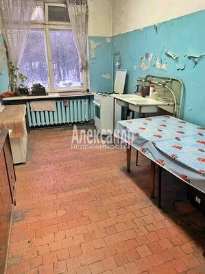 Продам комнату в 11-комн. квартире, Гранитная ул, д. 1, Каменногорск г