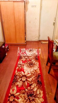 Продам комнату в 11-комн. квартире, Гранитная ул, д. 1, Каменногорск г