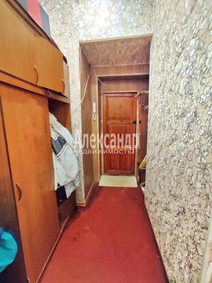 Продам комнату в 5-комн. квартире, Железнодорожная ул, д. 4, Выборг г