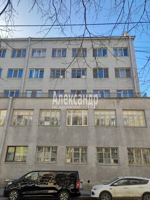 Продам трехкомнатную (3-комн.) квартиру, 27-я В.О. линия, д. 8, Санкт-Петербург г