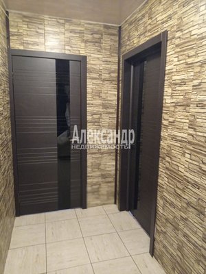 Продам трехкомнатную (3-комн.) квартиру, Серебристый б-р, д. 22 корп. 1, Санкт-Петербург г