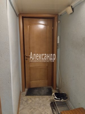 Продам трехкомнатную (3-комн.) квартиру, Набережная ул, д. 1 корп. 2, Кировск г