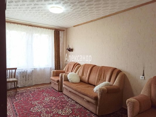 Продам двухкомнатную (2-комн.) квартиру, Офицерская ул, д. 8, Глебычево п