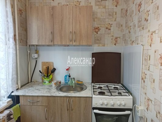 Продам двухкомнатную (2-комн.) квартиру, Офицерская ул, д. 8, Глебычево п
