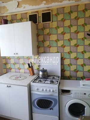 Продам трехкомнатную (3-комн.) квартиру, Солидарности пр-кт, д. 8 корп. 4, Санкт-Петербург г