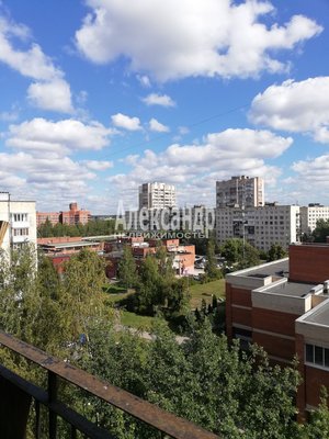 Продам трехкомнатную (3-комн.) квартиру, Солидарности пр-кт, д. 8 корп. 4, Санкт-Петербург г