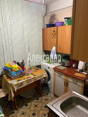 Продам комнату в 4-комн. квартире, Трудящихся б-р, д. 28, Колпино г