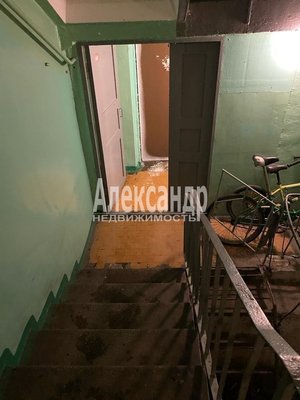 Продам комнату в 4-комн. квартире, Трудящихся б-р, д. 28, Колпино г