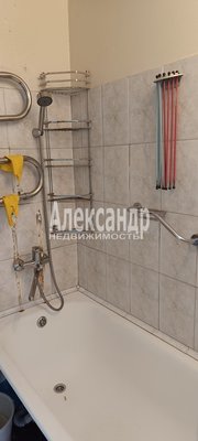 Продам многокомнатную квартиру, Калинина ул, д. 45, Приозерск г