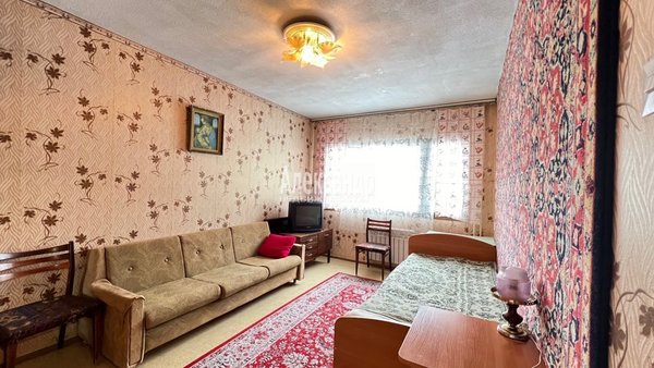 Продам трехкомнатную (3-комн.) квартиру, Красноармейская ул, д. 24, Светогорск г