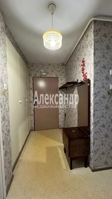 Продам трехкомнатную (3-комн.) квартиру, Красноармейская ул, д. 24, Светогорск г