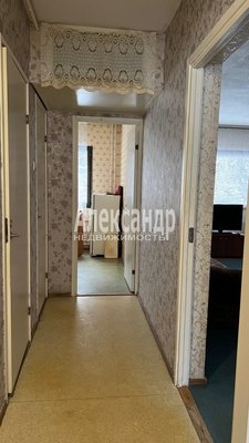 Продам трехкомнатную (3-комн.) квартиру, Красноармейская ул, д. 24, Светогорск г