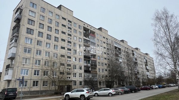 Продам трехкомнатную (3-комн.) квартиру, Спортивная ул, д. 10, Светогорск г