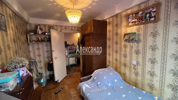 Продам трехкомнатную (3-комн.) квартиру, Спортивная ул, д. 10, Светогорск г