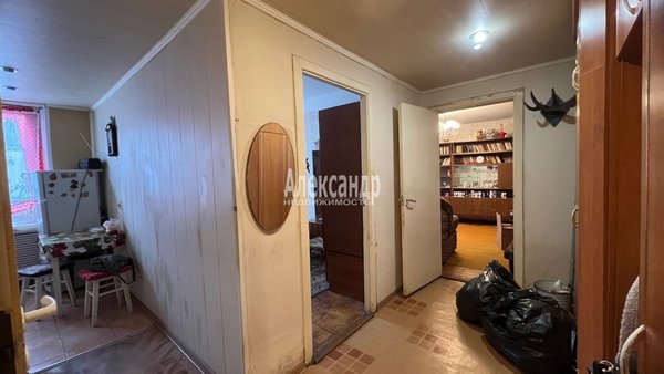 Продам трехкомнатную (3-комн.) квартиру, Спортивная ул, д. 4, Светогорск г