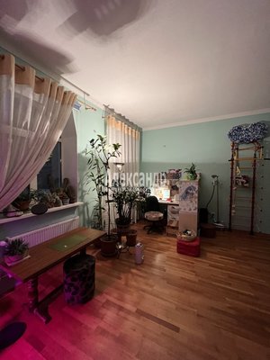 Продам двухкомнатную (2-комн.) квартиру, Мира ул, д. 16, Выборг г