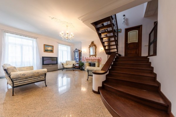 Продам многокомнатную квартиру, Дворцовая ул, д. 5, Пушкин г