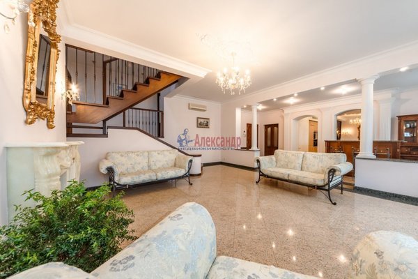 Продам многокомнатную квартиру, Дворцовая ул, д. 5, Пушкин г