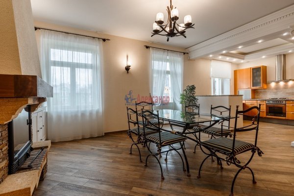 Продам многокомнатную квартиру, Дворцовая ул, д. 5, Пушкин г