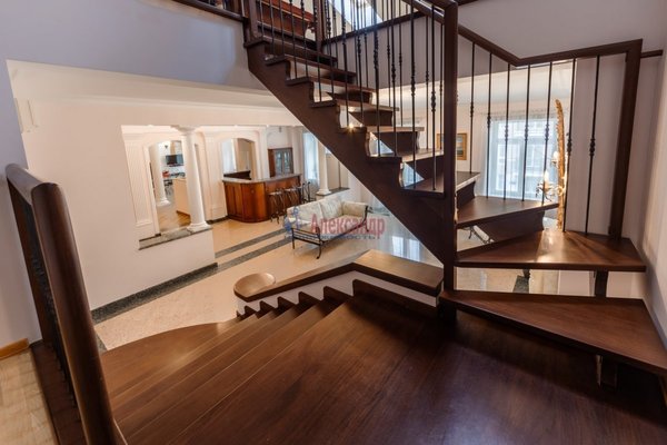 Продам многокомнатную квартиру, Дворцовая ул, д. 5, Пушкин г