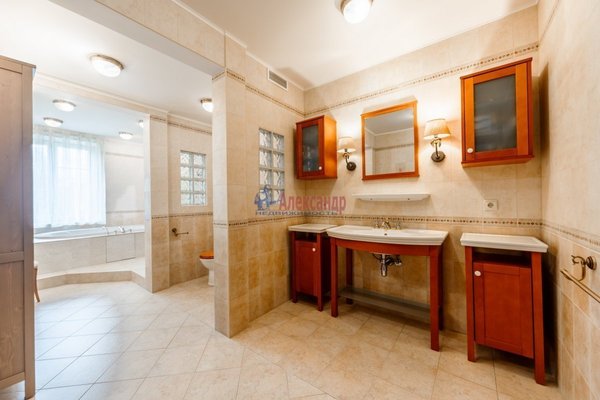 Продам многокомнатную квартиру, Дворцовая ул, д. 5, Пушкин г