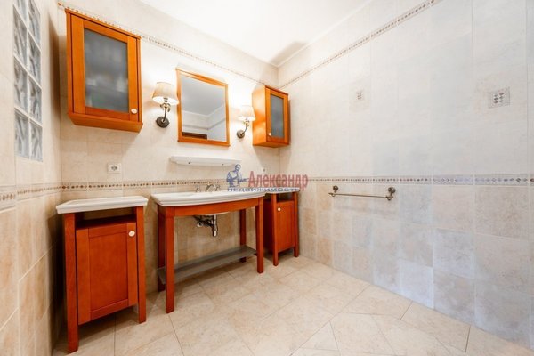 Продам многокомнатную квартиру, Дворцовая ул, д. 5, Пушкин г