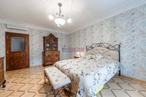 Продам многокомнатную квартиру, Дворцовая ул, д. 5, Пушкин г