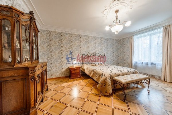 Продам многокомнатную квартиру, Дворцовая ул, д. 5, Пушкин г