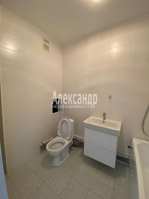 Продам однокомнатную (1-комн.) квартиру, Тихая ул, д. 3 корп. 1, Бугры п