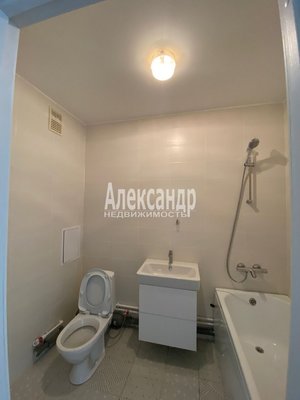 Продам однокомнатную (1-комн.) квартиру, Тихая ул, д. 3 корп. 1, Бугры п