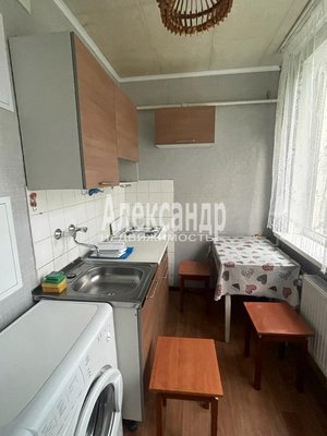 Продам двухкомнатную (2-комн.) квартиру, Ярослава Гашека ул, д. 4 корп. 1, Санкт-Петербург г