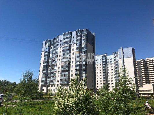 Продам трехкомнатную (3-комн.) квартиру, Шуваловский пр-кт, 84к1, Санкт-Петербург г