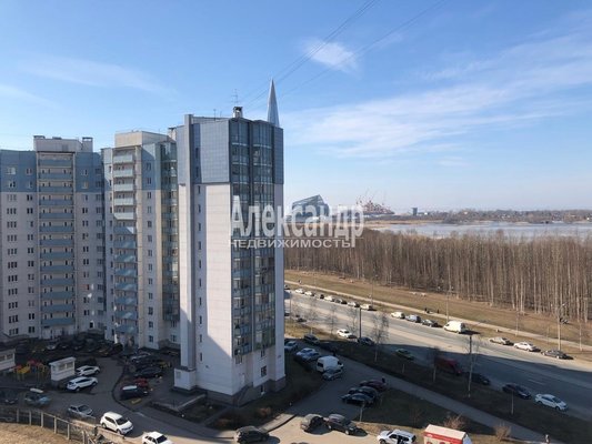 Продам трехкомнатную (3-комн.) квартиру, Шуваловский пр-кт, 84к1, Санкт-Петербург г