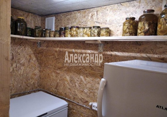 Продам двухкомнатную (2-комн.) квартиру, Малиновского ул, д. 10, Лахденпохья г