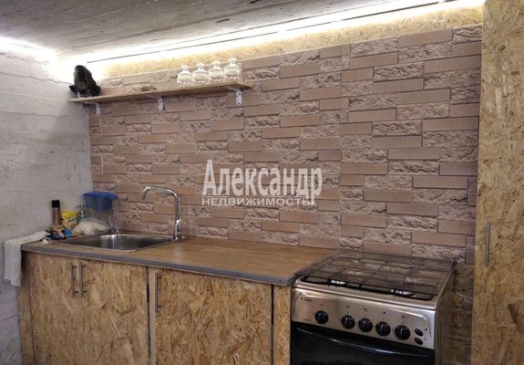 Продам двухкомнатную (2-комн.) квартиру, Малиновского ул, д. 10, Лахденпохья г