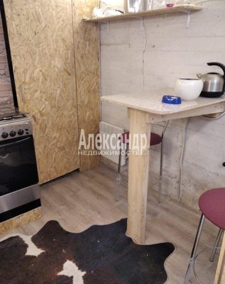 Продам двухкомнатную (2-комн.) квартиру, Малиновского ул, д. 10, Лахденпохья г