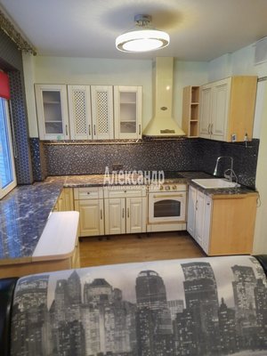 Продам двухкомнатную (2-комн.) квартиру, Пулковское ш, д. 5 корп. 2, Санкт-Петербург г