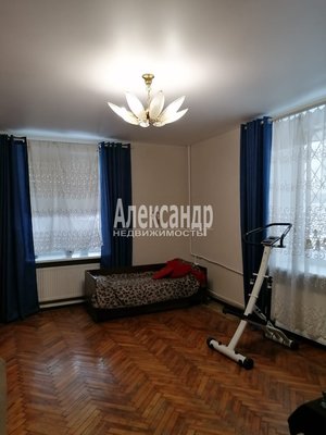 Продам трехкомнатную (3-комн.) квартиру, Большой Смоленский пр-кт, д. 28, Санкт-Петербург г