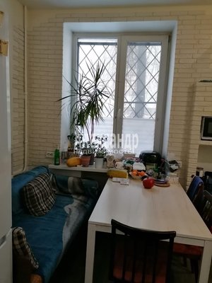 Продам трехкомнатную (3-комн.) квартиру, Большой Смоленский пр-кт, д. 28, Санкт-Петербург г