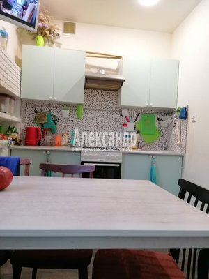 Продам трехкомнатную (3-комн.) квартиру, Большой Смоленский пр-кт, д. 28, Санкт-Петербург г