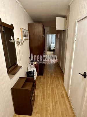 Продам трехкомнатную (3-комн.) квартиру, Ярослава Гашека ул, д. 13 корп. 3, Санкт-Петербург г