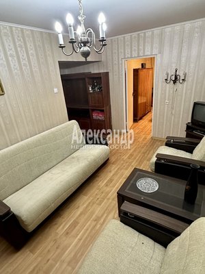 Продам трехкомнатную (3-комн.) квартиру, Ярослава Гашека ул, д. 13 корп. 3, Санкт-Петербург г